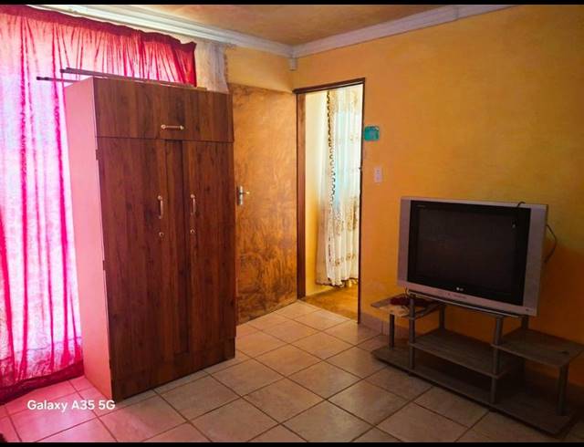 2 BEDROOM HOUSE FOR SALE IN MANKWENG
